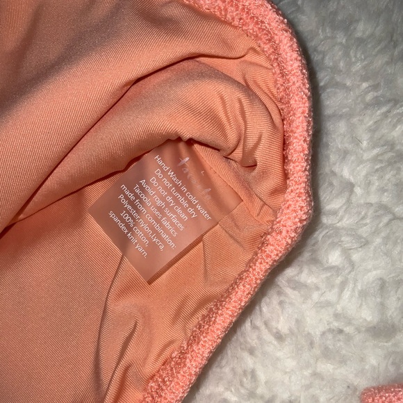 🆕🔥Tacoola Bikini 2 Piece Set Size Large - Picture 4 of 10